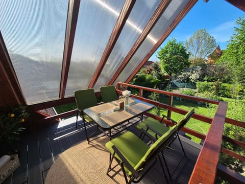 View (from property/room), Balcony/Terrace, Garden view