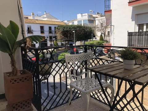 Balcony/Terrace, City view, Street view