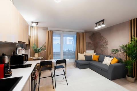 Coffee/tea facilities, Living room, Seating area