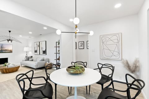 Living room, Seating area, Dining area