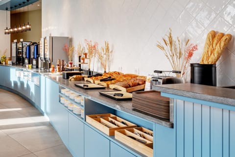 Breakfast, Continental breakfast, Buffet breakfast