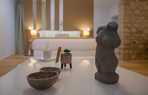 Photo of the whole room, Decorative detail