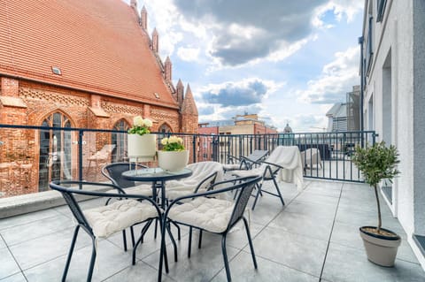 Property building, Balcony/Terrace