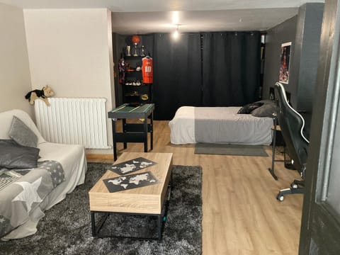 Maison ligne droite des Hunaudières-Circuit 24H du Mans House in Le Mans