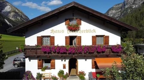 Haus Gletscherblick Bed and Breakfast in Neustift im Stubaital