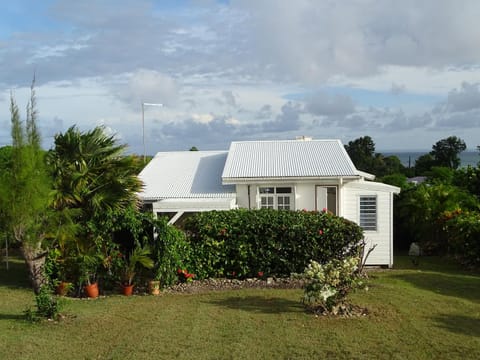 Property building, Natural landscape, Garden, Garden view