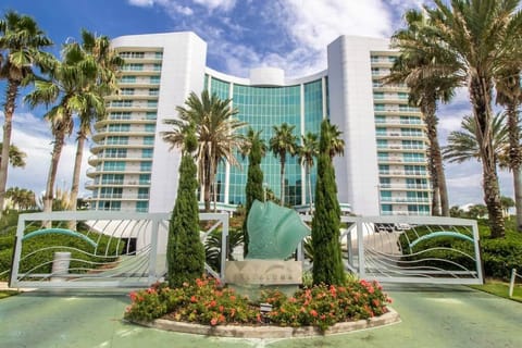 Bella Luna 1009 - Luxury Bayfront 3bd/3ba Apartment in Ono Island