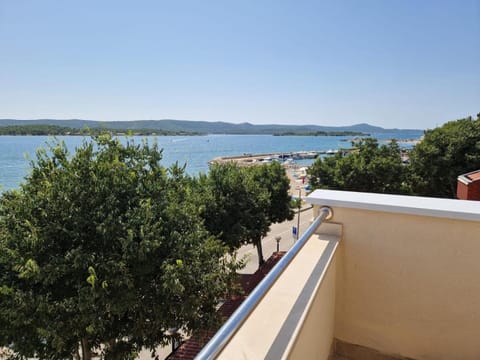 Seaside apartments Bed and Breakfast in Šibenik-Knin County, Croatia