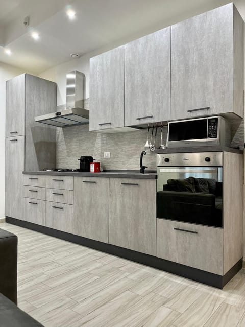 Kitchen or kitchenette, minibar, pet friendly, stove