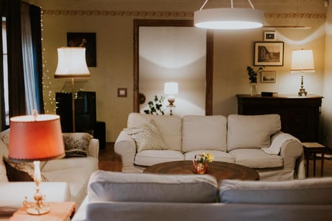 Communal lounge/ TV room