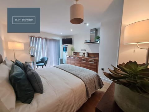 Kitchen or kitchenette, Bedroom