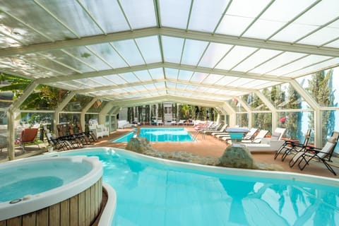 Winter, Pool view, Swimming pool, sunbed