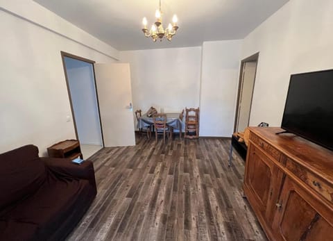 Appartement proche gare routière Apartment in Menton