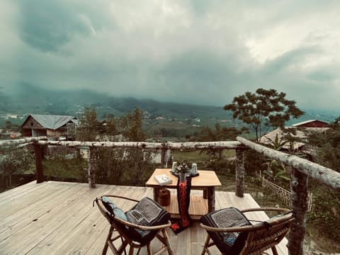 Balcony/Terrace, Mountain view