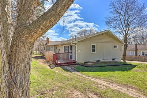 The Madi Cottage 4 Mi to Downtown Madison! House in Madison