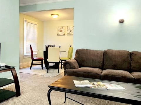 Comfortable two bedroom home Apartment in Lakeland