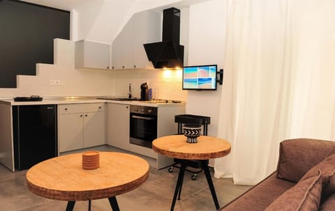 Living room, Seating area, Communal kitchen