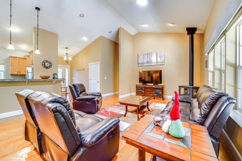 Hike and Explore Graeagle Getaway with Furnished Deck House in Graeagle