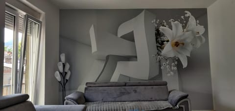 Living room, Decorative detail, Seating area