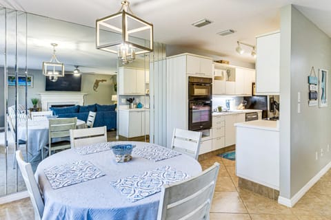 Steps to Ocean, Pool Access! Daytona Beach Gem House in South Daytona