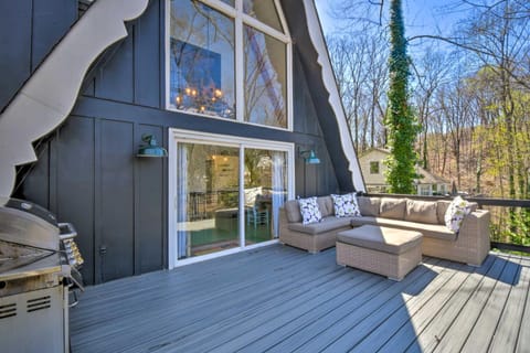 Charming Gainesville Cabin with Private Dock! Cabin in Gainesville