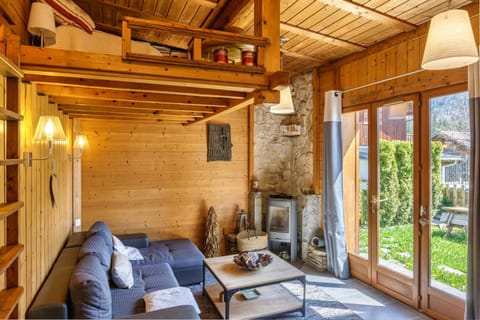Steam room, Living room