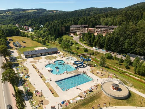 Property building, Bird's eye view, Pool view