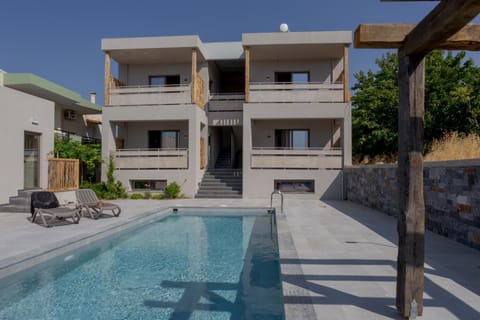 Property building, Swimming pool