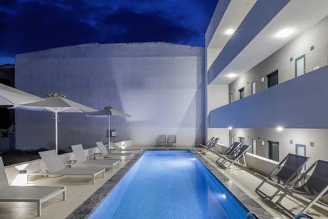 Property building, Swimming pool