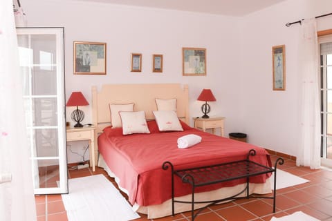 Casa Lavanda House in Amoreira