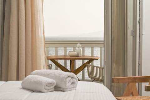Bed, Balcony/Terrace, Bedroom, Sea view, towels