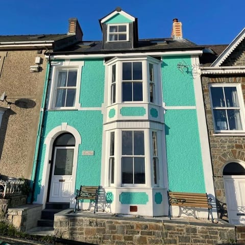 Property building, Sea view
