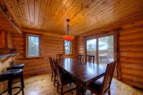 Black Diamond Lodge House in North Lawrence