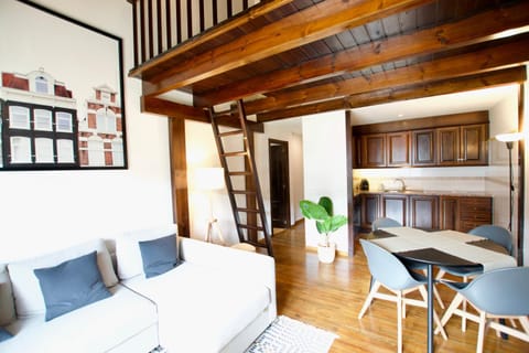 Living room, Seating area, Dining area
