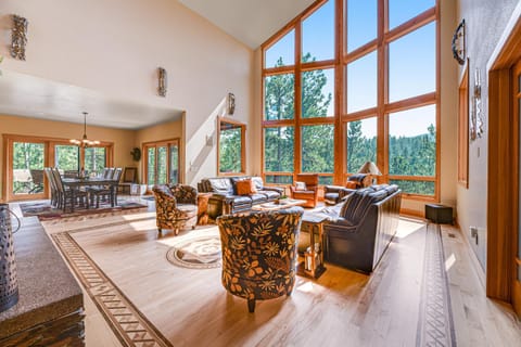 Eagle Crest Nest House in North Lawrence