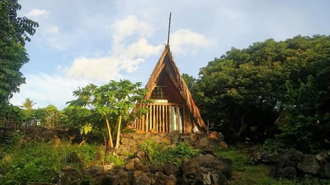 Property building, Garden, Balcony/Terrace