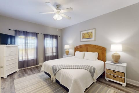 107 - Palms of Treasure Island House in Treasure Island