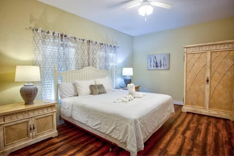 302 - Palms of Treasure Island House in Treasure Island