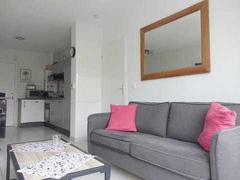 Appartement moderne 2 pièces avec balcon et WIFI, proche centre Sarzeau et plages - FR-1-639-48 Apartment in Brittany