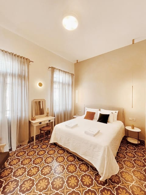 Bed, Photo of the whole room