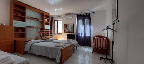 Da Rox (Casa Vacanza) centro Porto Torres House in Porto Torres