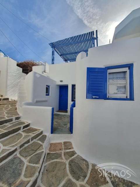 Patio, Facade/entrance