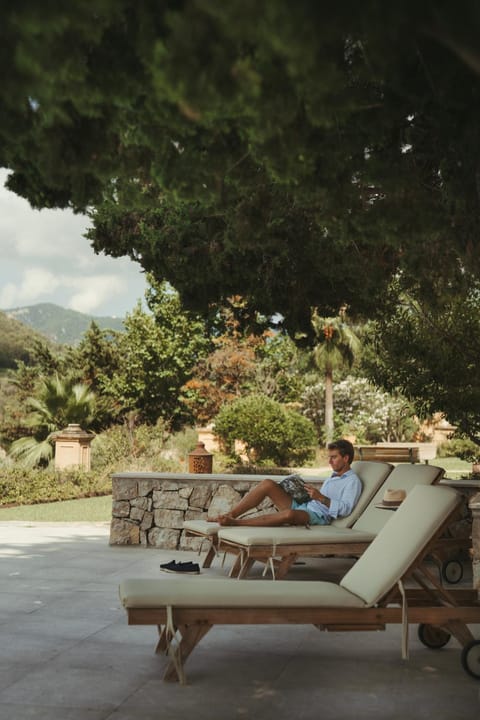 Natural landscape, Mountain view, sunbed
