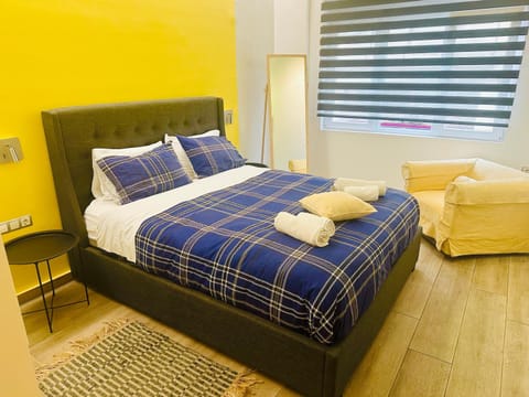 Royal Blue Grand Suite No 1 Apartment in Pireas
