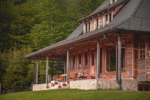 Property building, Balcony/Terrace