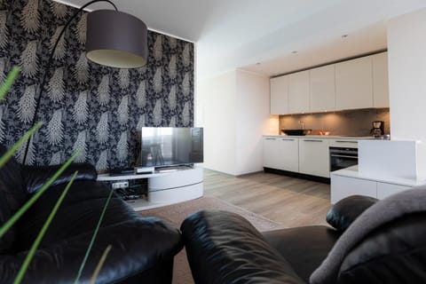 Communal lounge/ TV room, TV and multimedia, Living room, Seating area