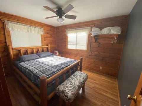 Warrens Cabin Cabin in Warrens