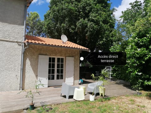 Facade/entrance, Garden