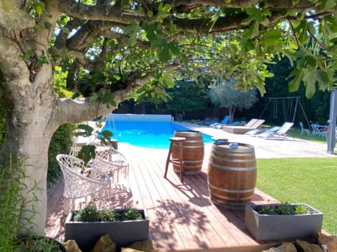 Studio avec terrasse privative et piscine Apartment in Grignan