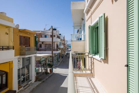 Day, Neighbourhood, Balcony/Terrace, City view, Street view